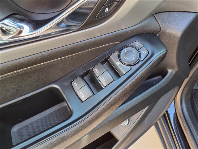 2023 Chevrolet Traverse Leather photo 13