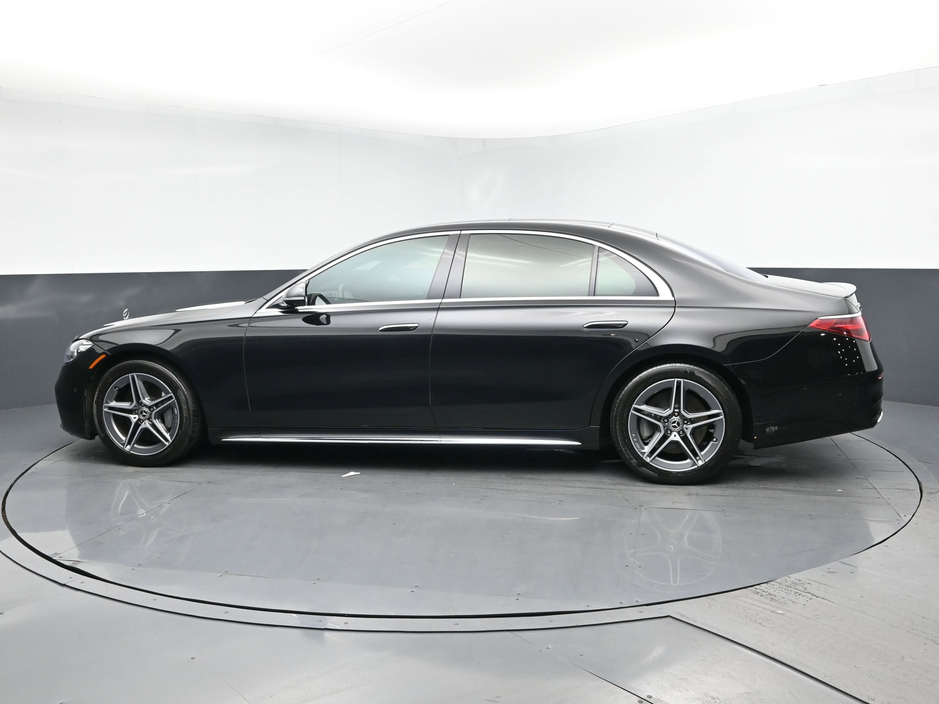 2021 Mercedes Benz S 580 4MATIC photo 4