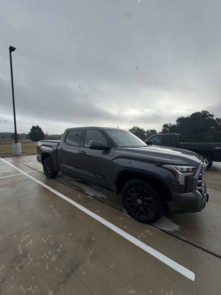 2024 Toyota Tundra Platinum's photo