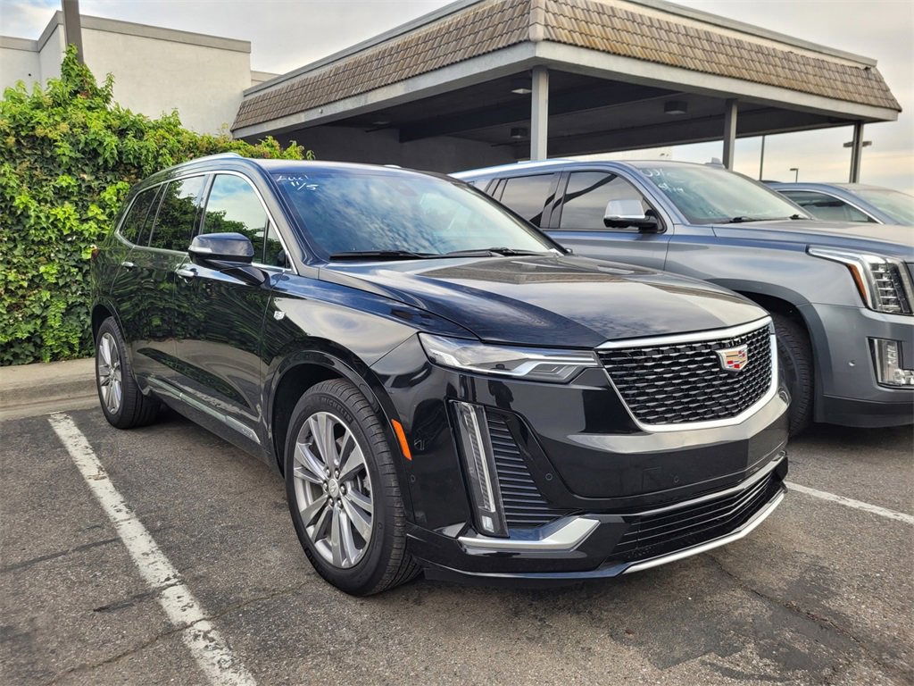 2024 Cadillac XT6 Premium Luxury photo 3