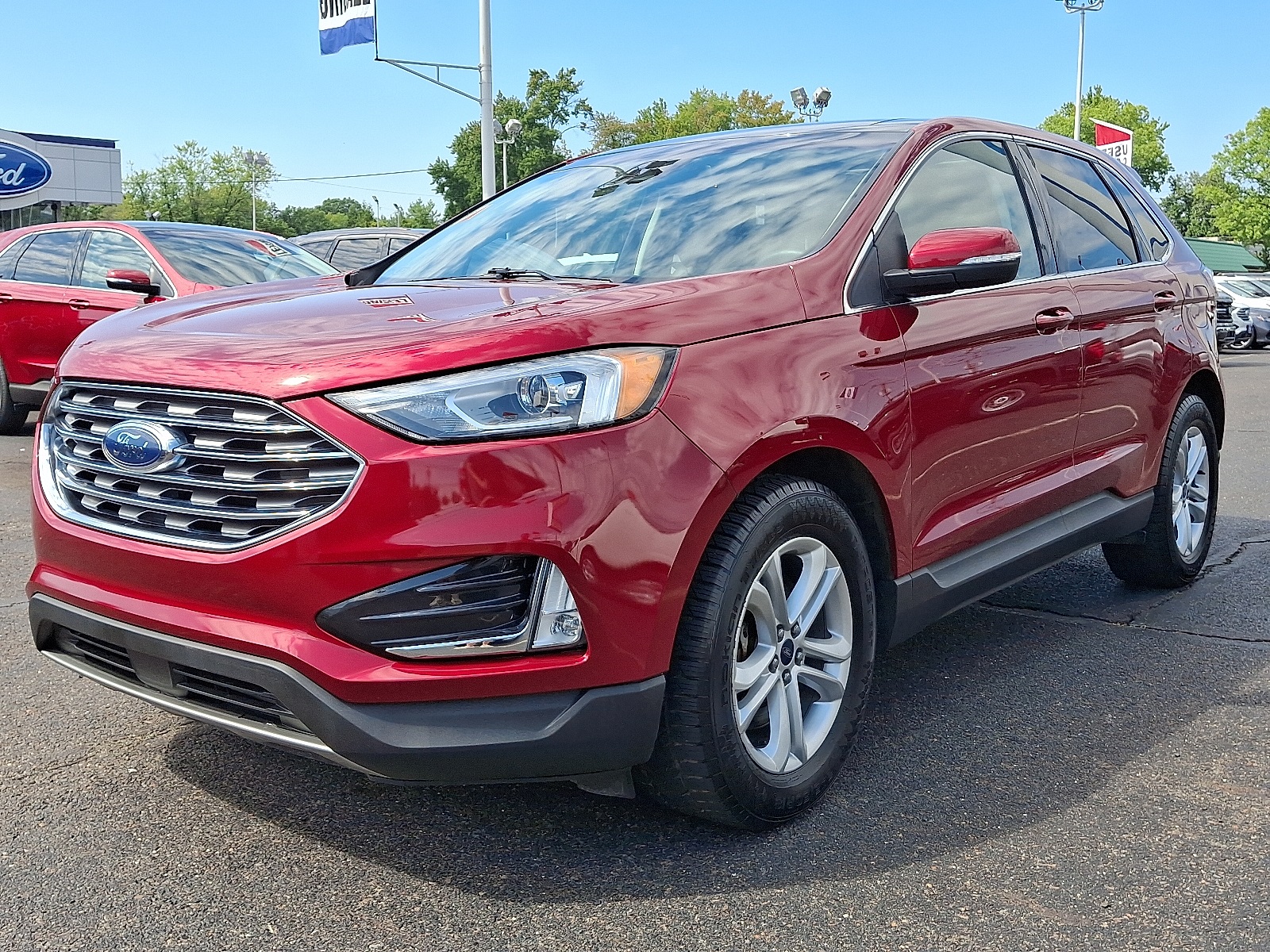 2019 Ford Edge SEL photo 3