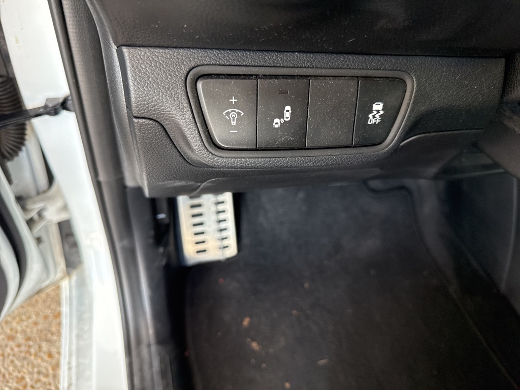 2024 Kia Forte GT-Line photo 7