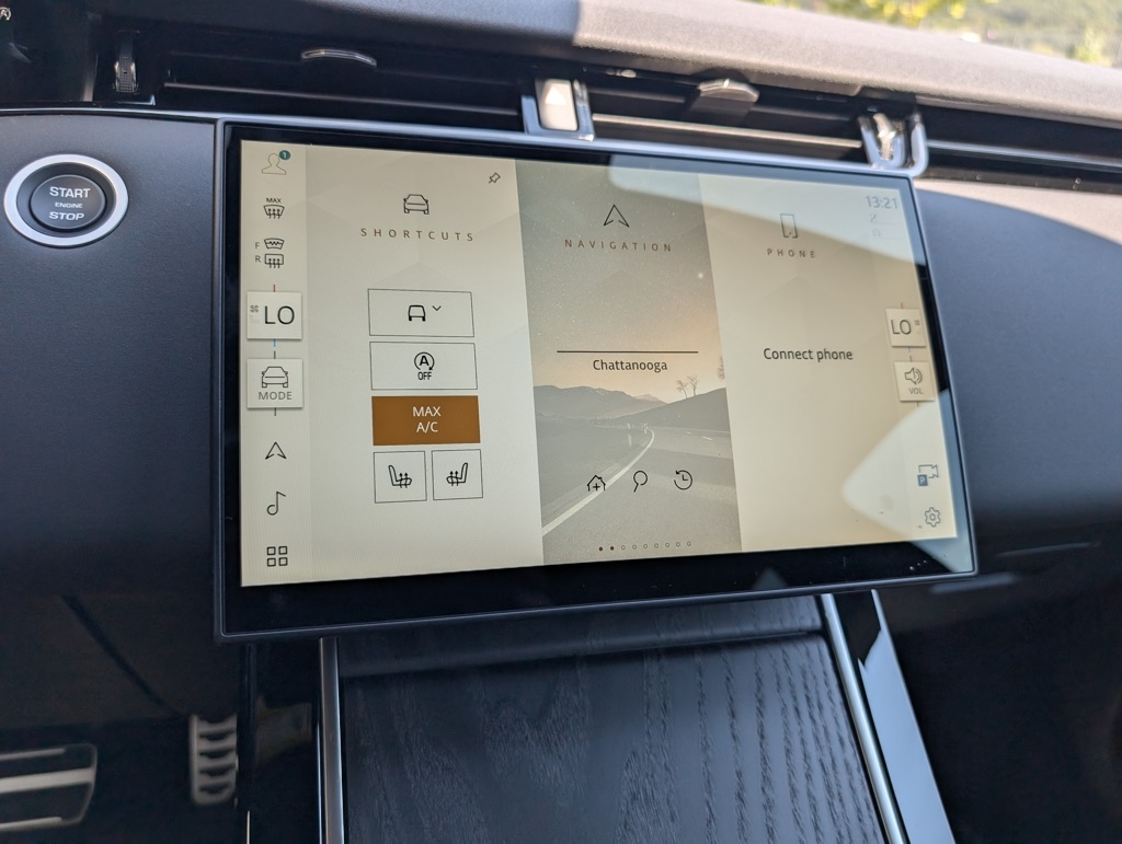 2026 Land Rover Range Rover Evoque Dynamic SE photo 14