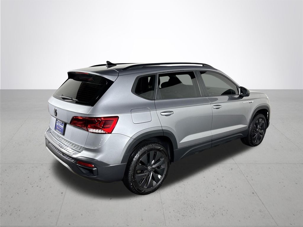 2024 Volkswagen Taos S photo 4