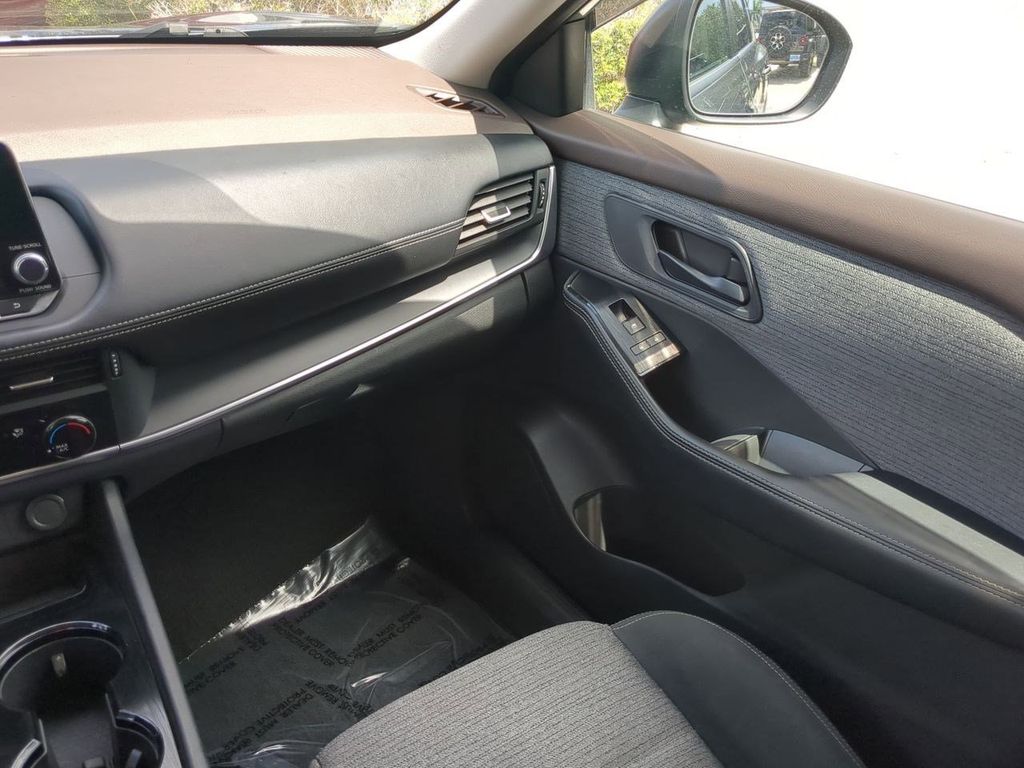 2021 Nissan Rogue S photo 15
