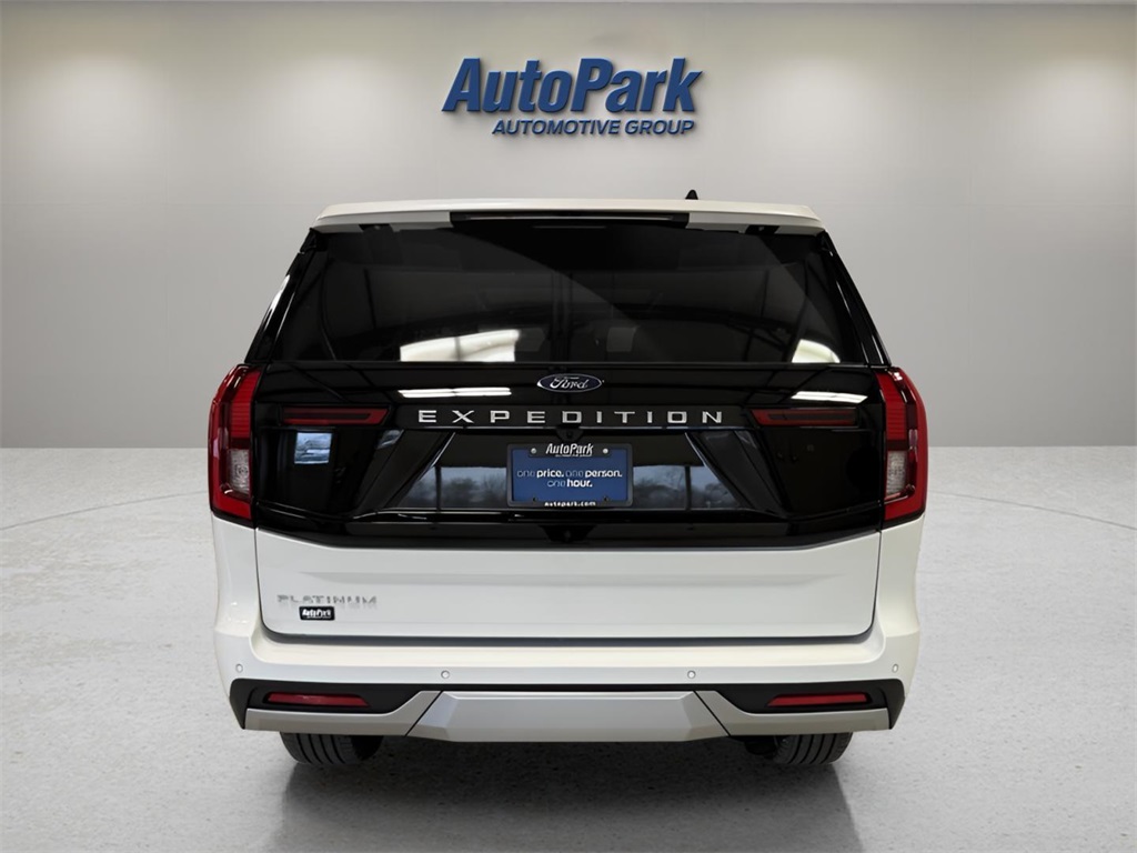 2025 Ford Expedition Platinum photo 3