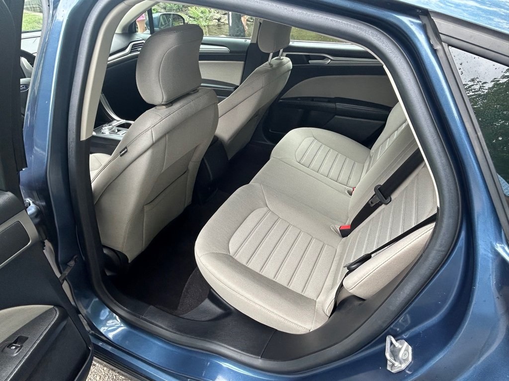 2019 Ford Fusion S photo 13