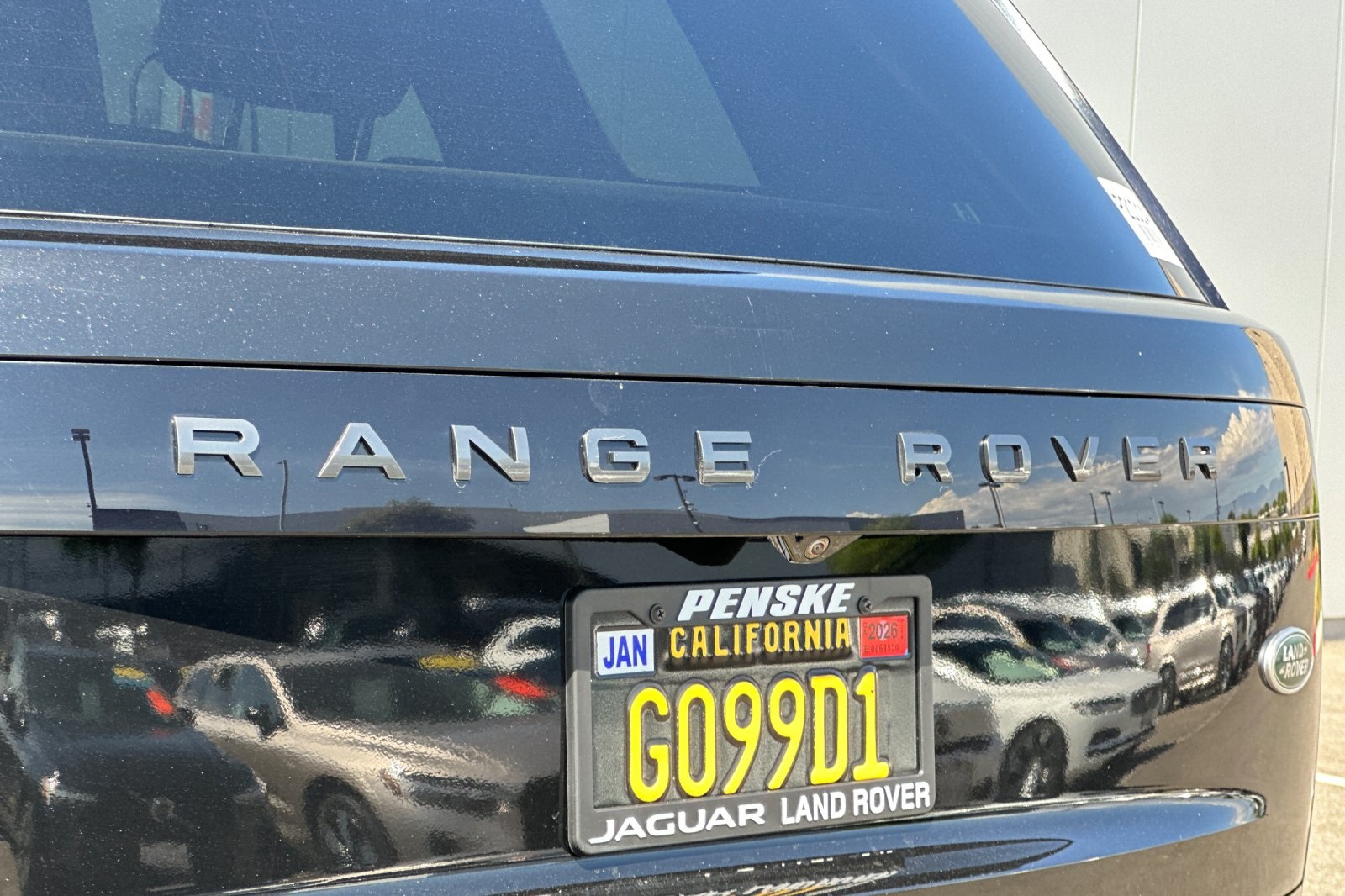2023 Land Rover Range Rover SE photo 32