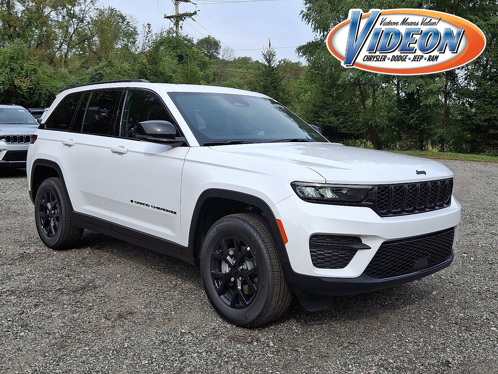 2025 Jeep Grand Cherokee Altitude's photo