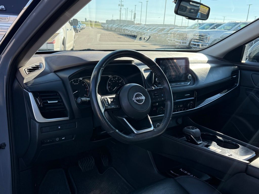 2023 Nissan Rogue SL photo 3