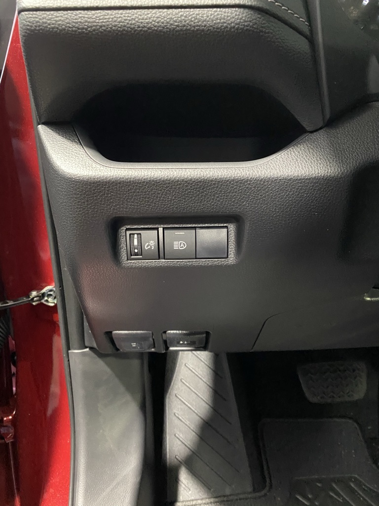 2025 Toyota RAV4 LE photo 30