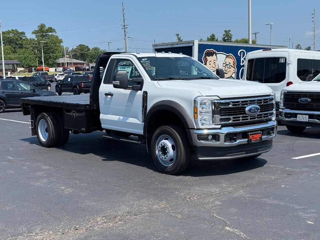 2025 Ford F-450 Super Duty Chassis Cab XL's photo