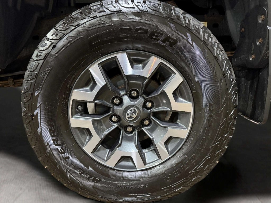 2019 Toyota Tacoma SR5 photo 27