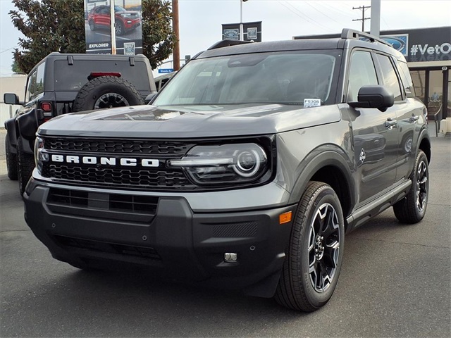 2025 Ford Bronco Sport Outer Banks's photo