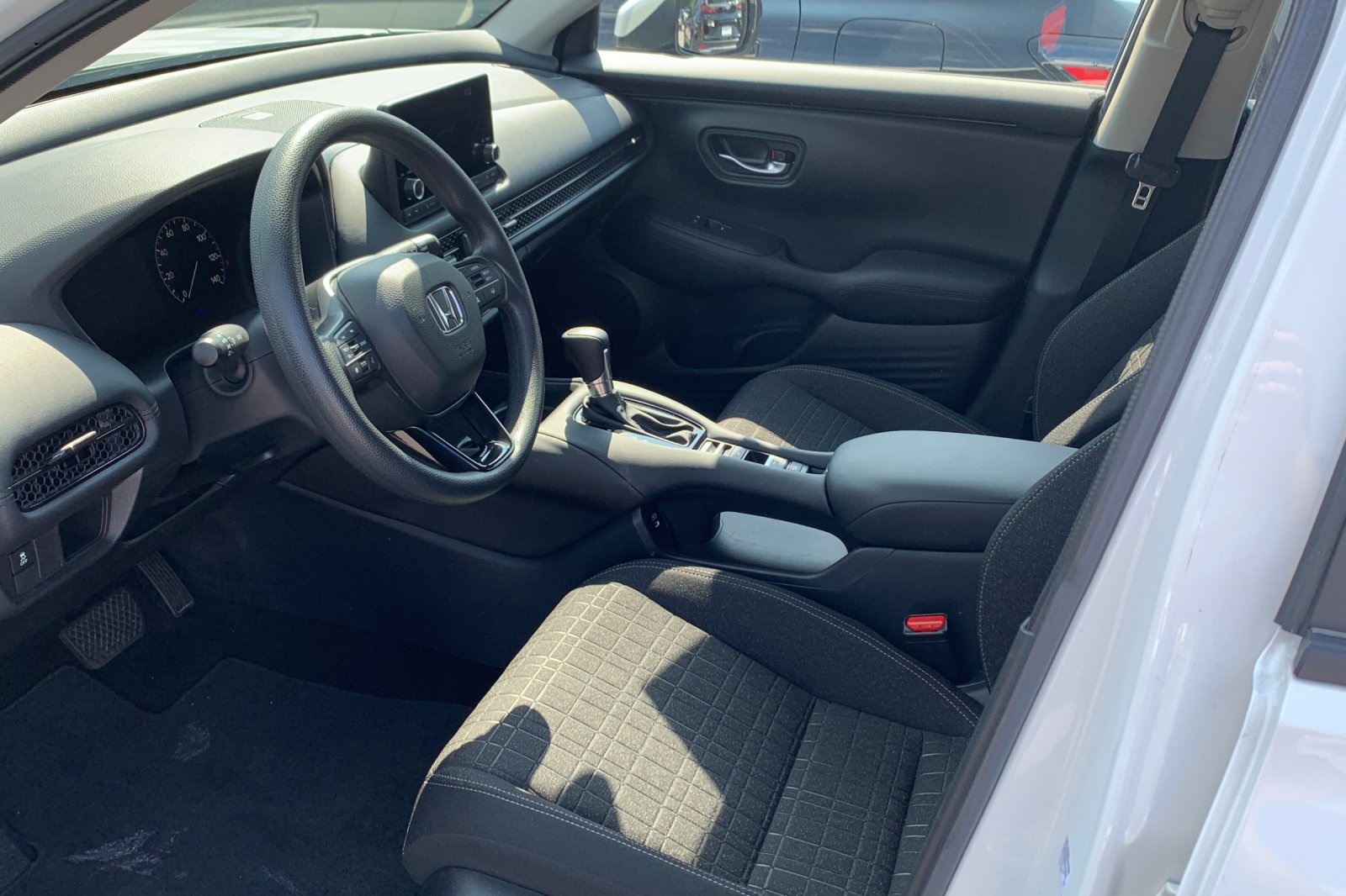 2024 Honda HR-V LX photo 4