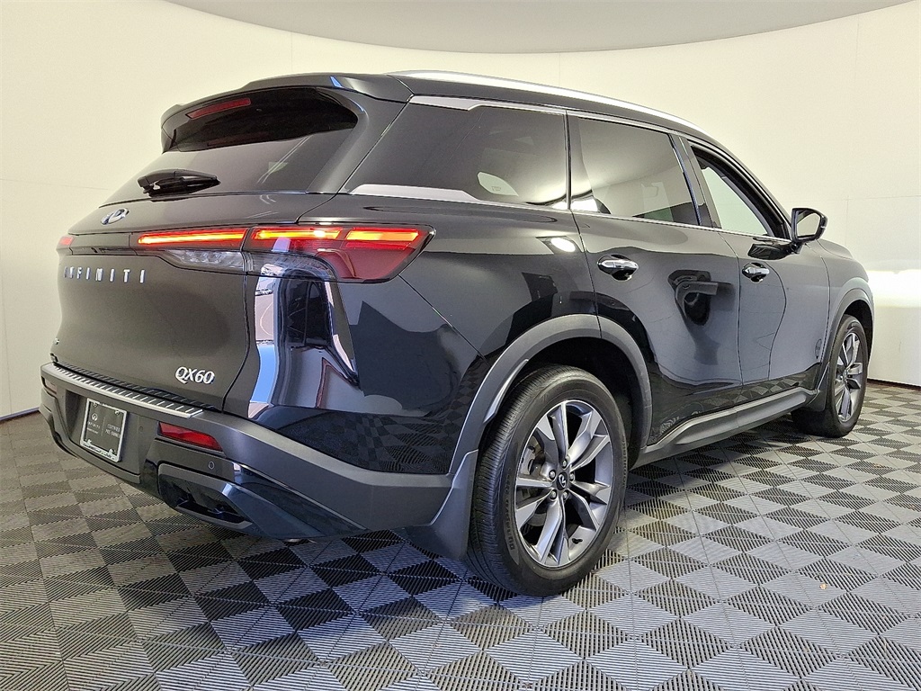 2025 Infiniti QX60 Luxe photo 4