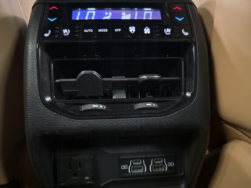 2021 Jeep Grand Cherokee L Summit photo 30