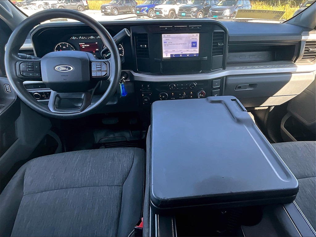 2023 Ford F-350 XL photo 18