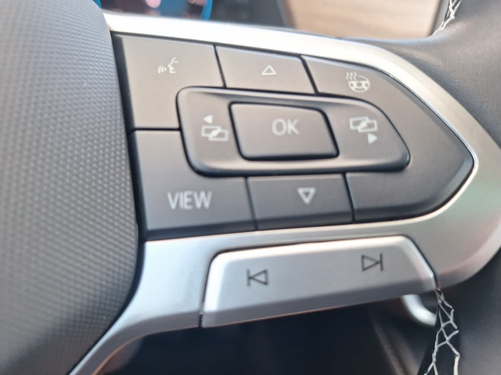 2026 Volkswagen Atlas SE photo 14