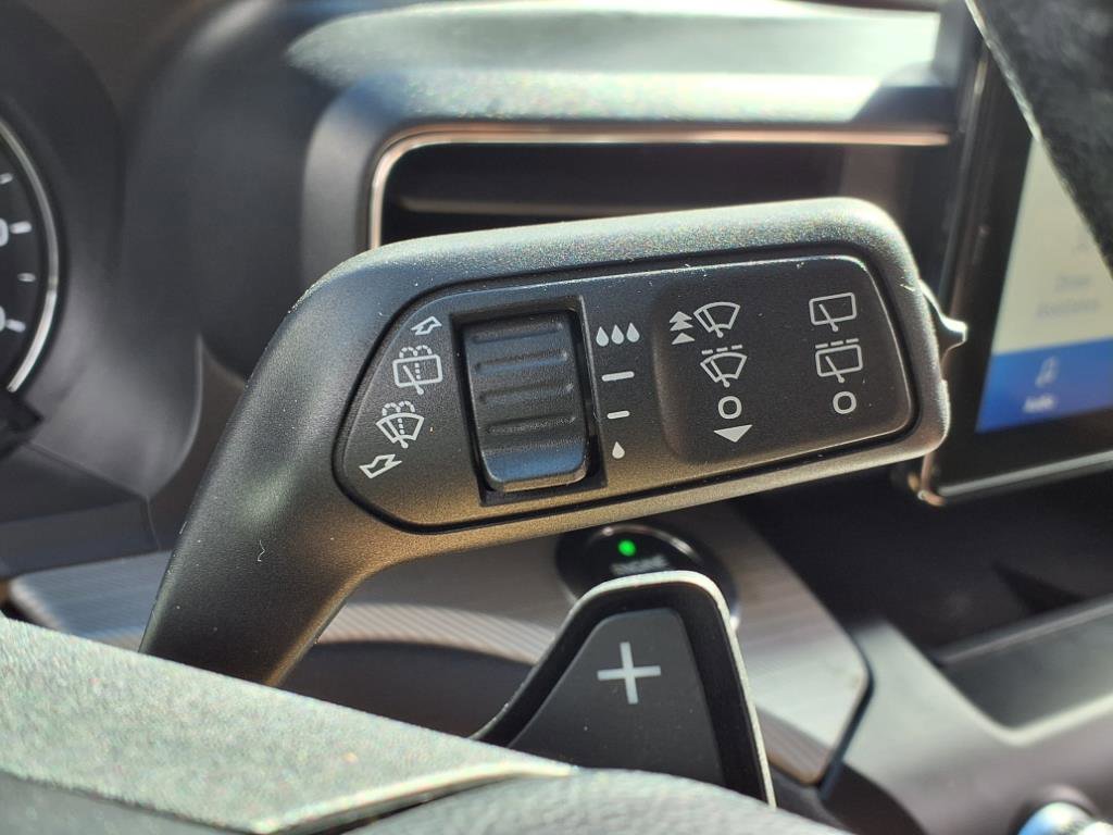 2020 Ford Explorer XLT Sport photo 23