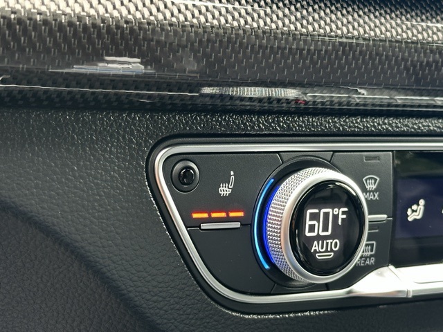 2022 Audi SQ5 Premium Plus photo 8