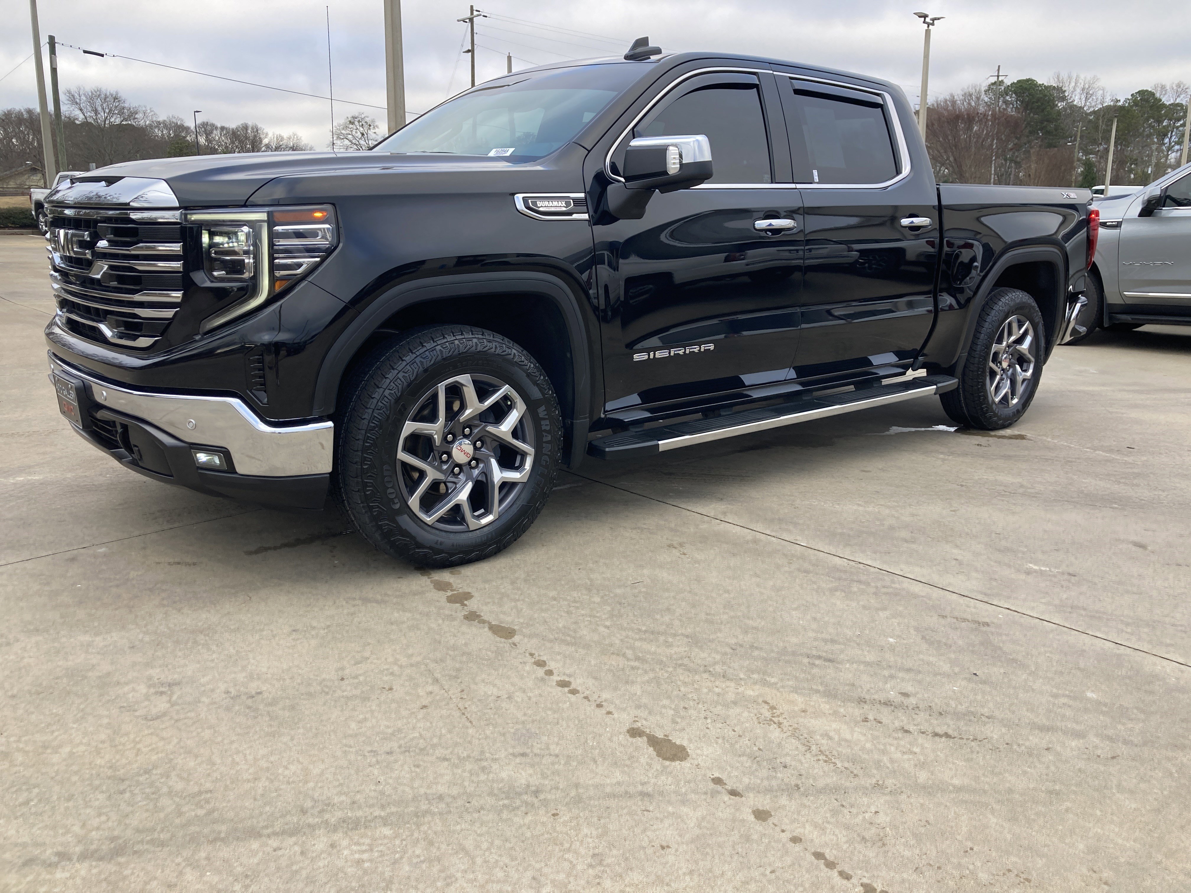 2022 GMC Sierra 1500 SLT's photo