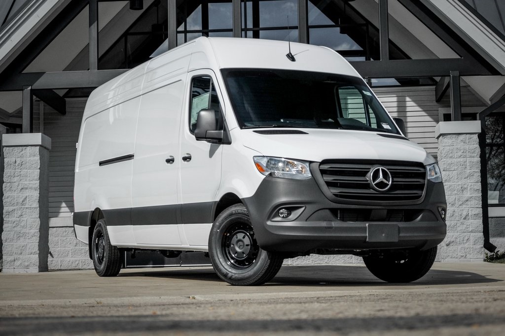 2026 Mercedes-Benz Sprinter Cargo Van Base's photo