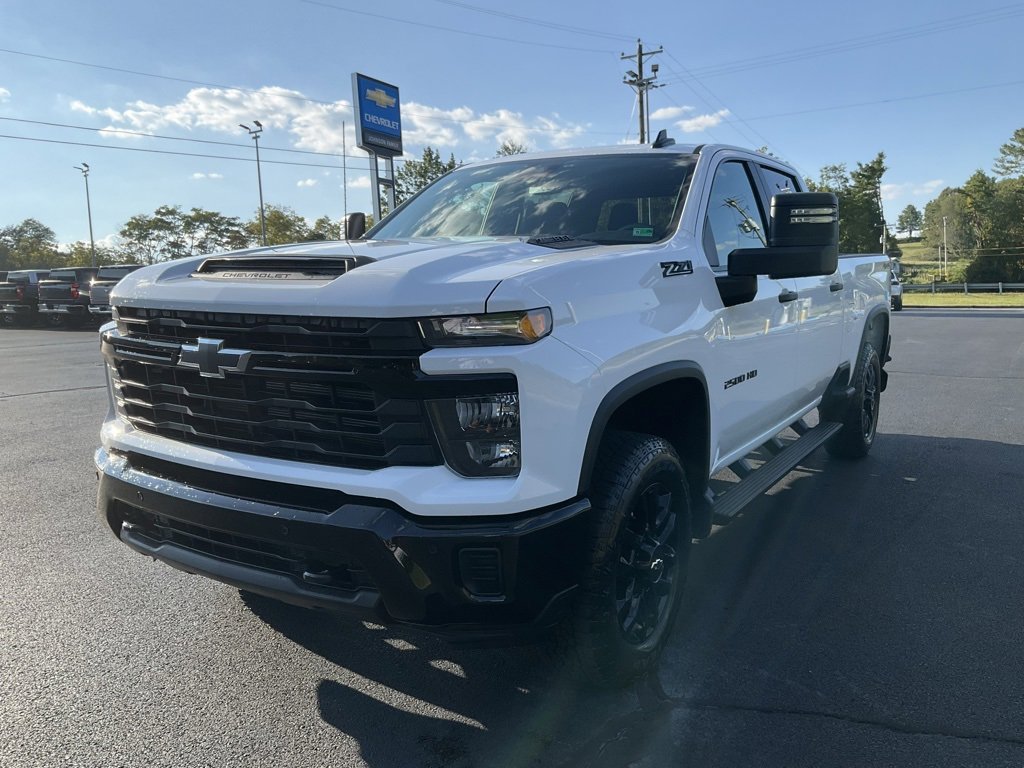 2025 Chevrolet Silverado 2500HD Custom photo 24