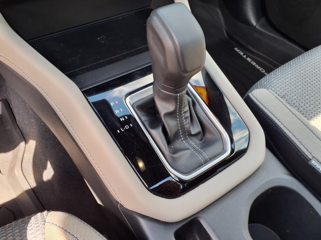 2025 Subaru Forester Premium Base photo 19