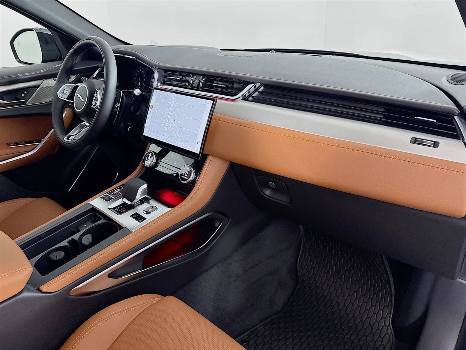 2026 Jaguar F-PACE P250 R-Dynamic S photo 26