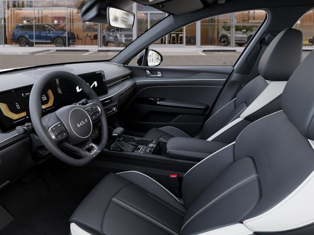 2025 Kia K5 GT-Line photo 16