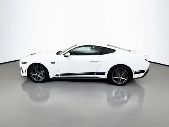 2025 Ford Mustang GT photo 4