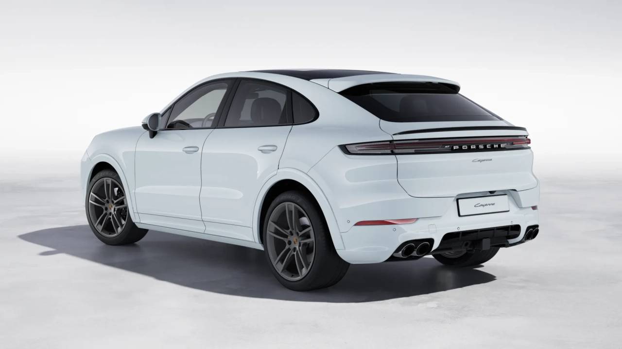 2025 Porsche Cayenne photo 3