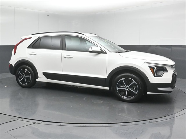 2024 Kia Niro EX's photo