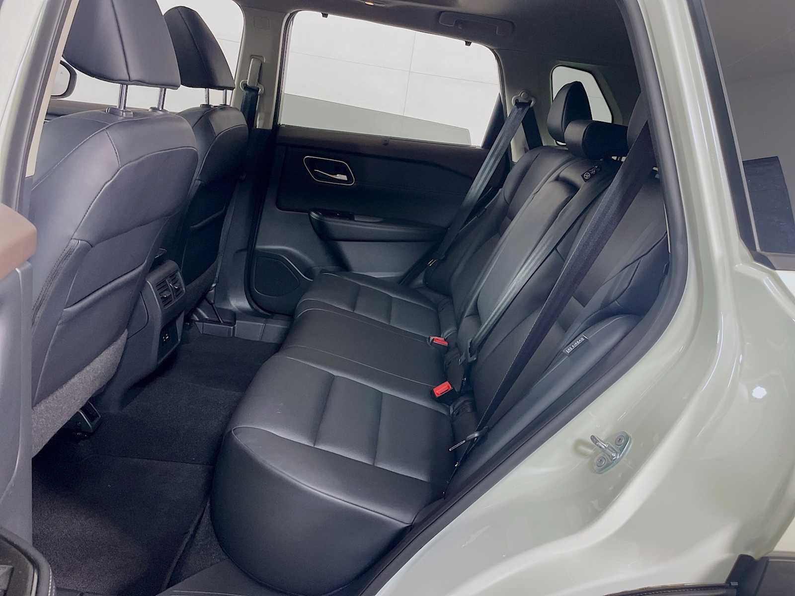 2021 Nissan Rogue SV photo 20