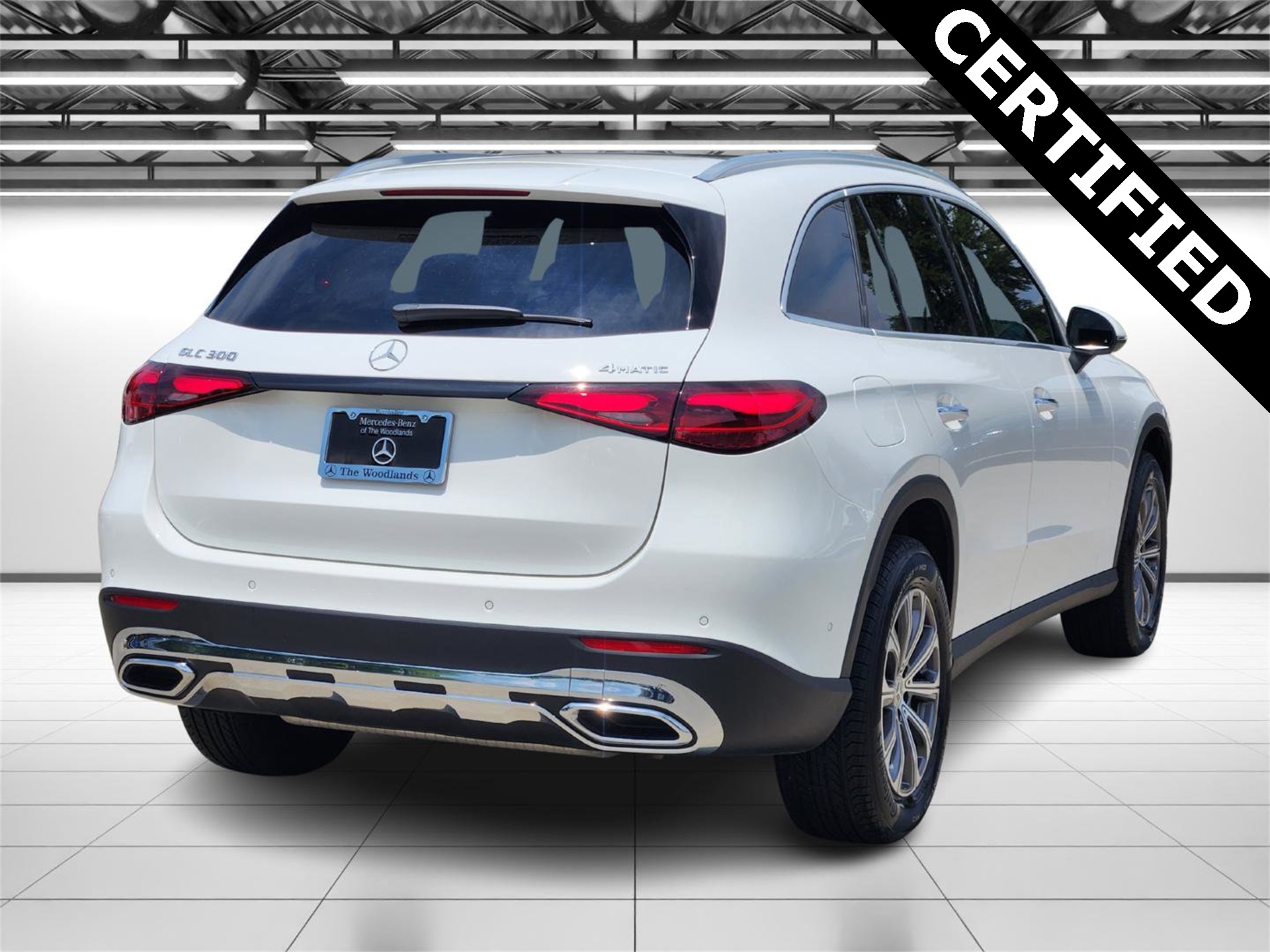 2025 Mercedes Benz GLC 300 4MATIC photo 2