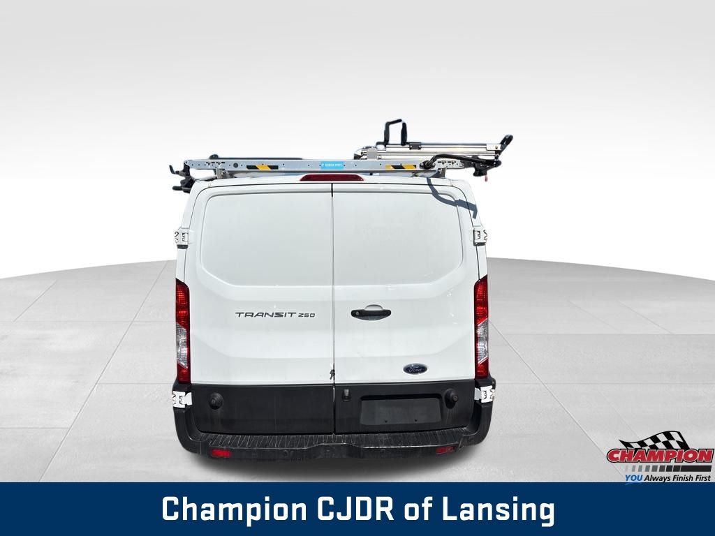 2019 Ford Transit photo 4