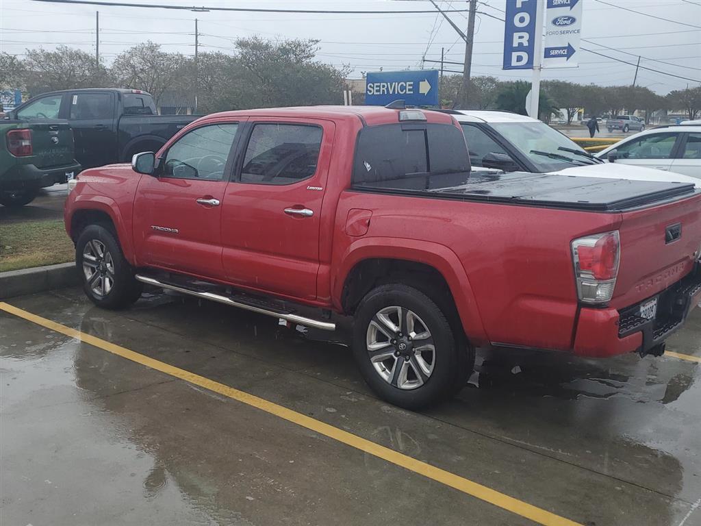 2018 Toyota Tacoma Limited photo 3