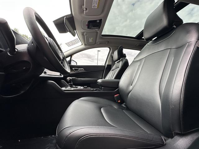 2025 Kia Sportage EX photo 10