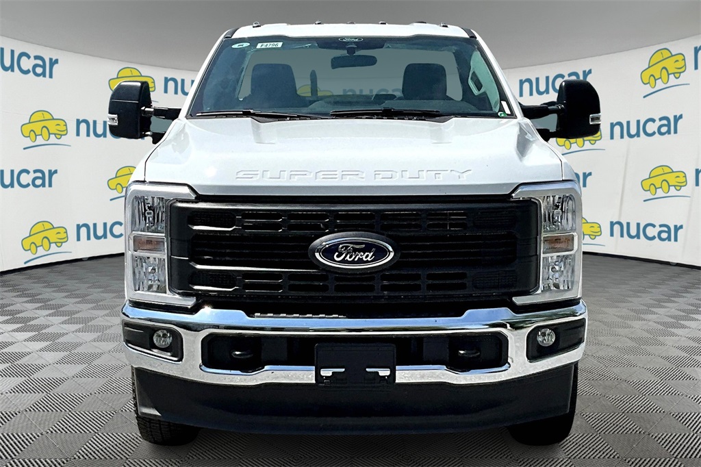 2025 Ford F-250 XL photo 2