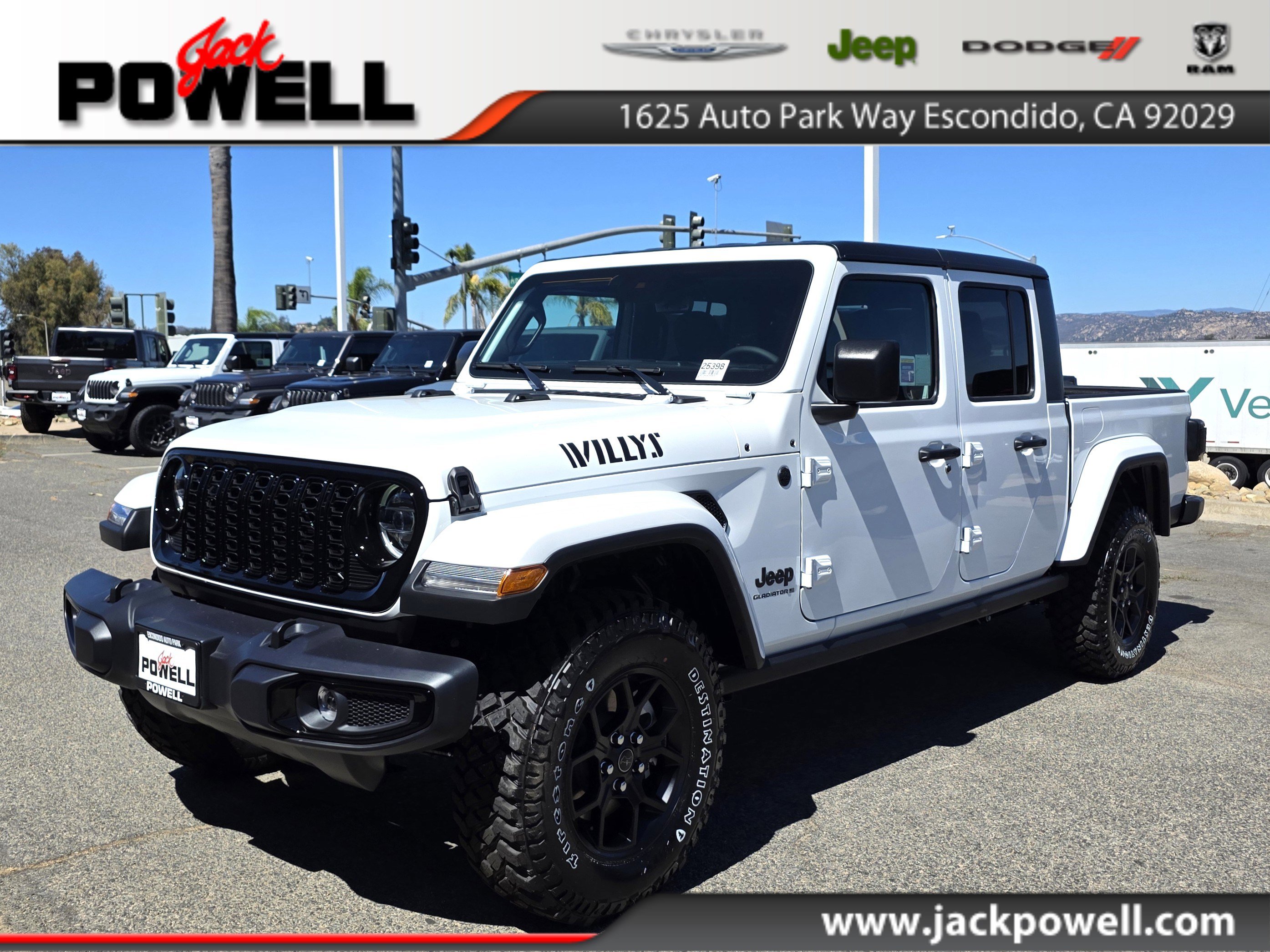 2025 Jeep Gladiator Willys's photo