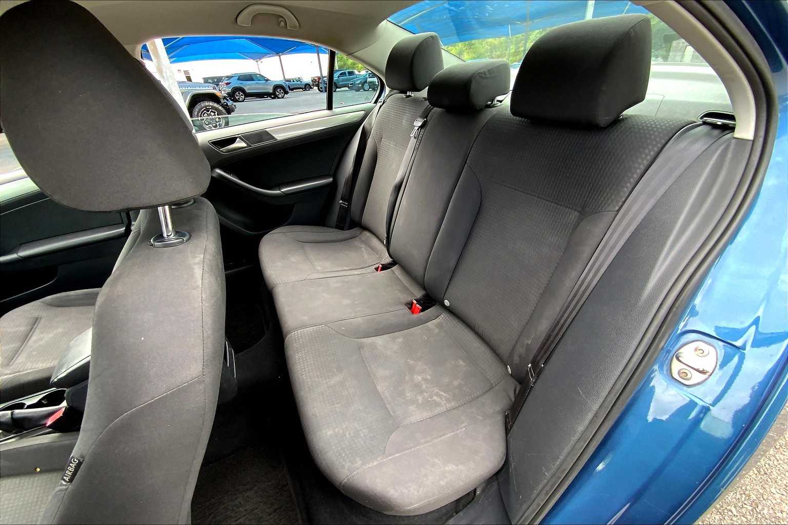 2015 Volkswagen Jetta 1.8T SE photo 18
