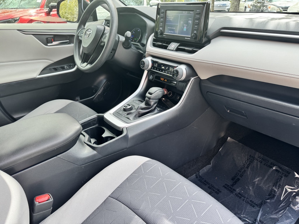 2020 Toyota RAV4 Hybrid XLE photo 9