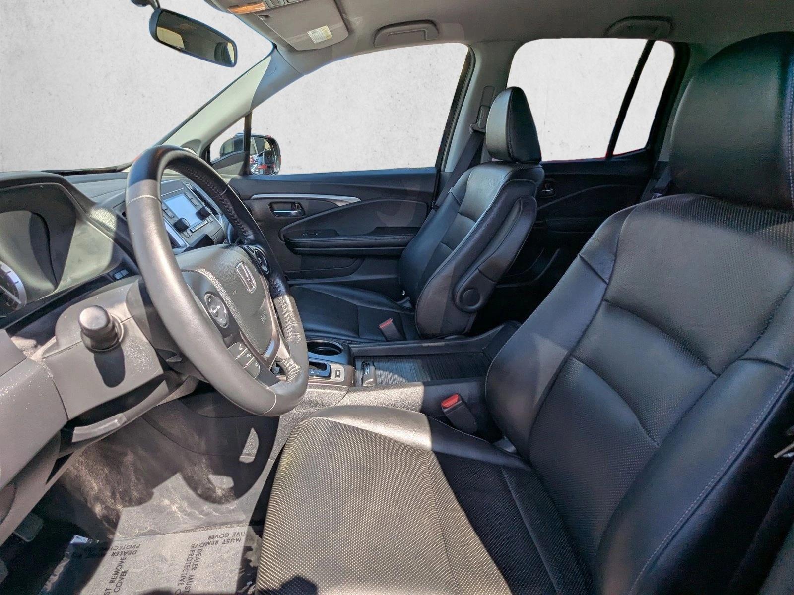 2017 Honda Ridgeline RTL photo 12