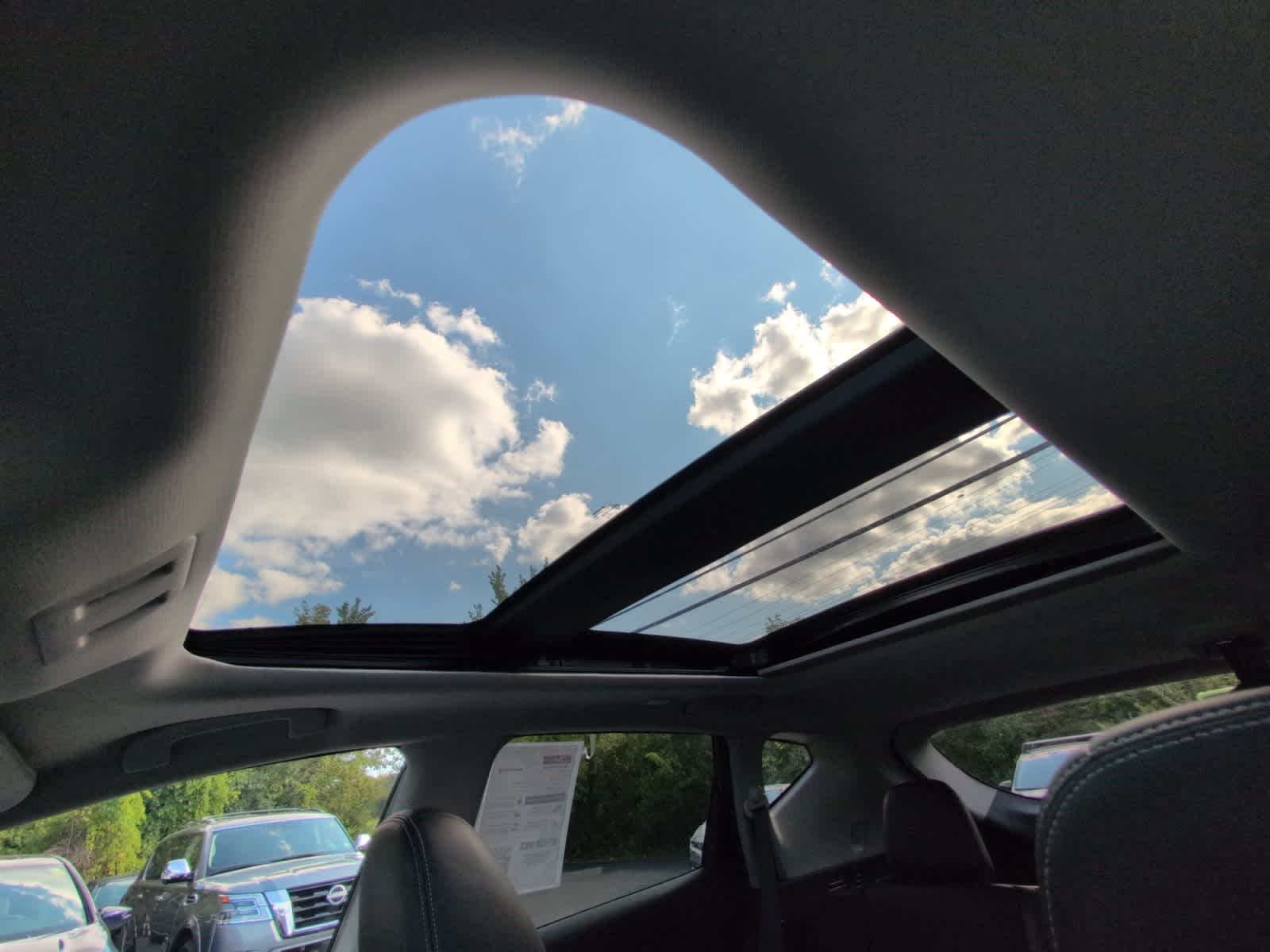 2022 Nissan Murano SL photo 2