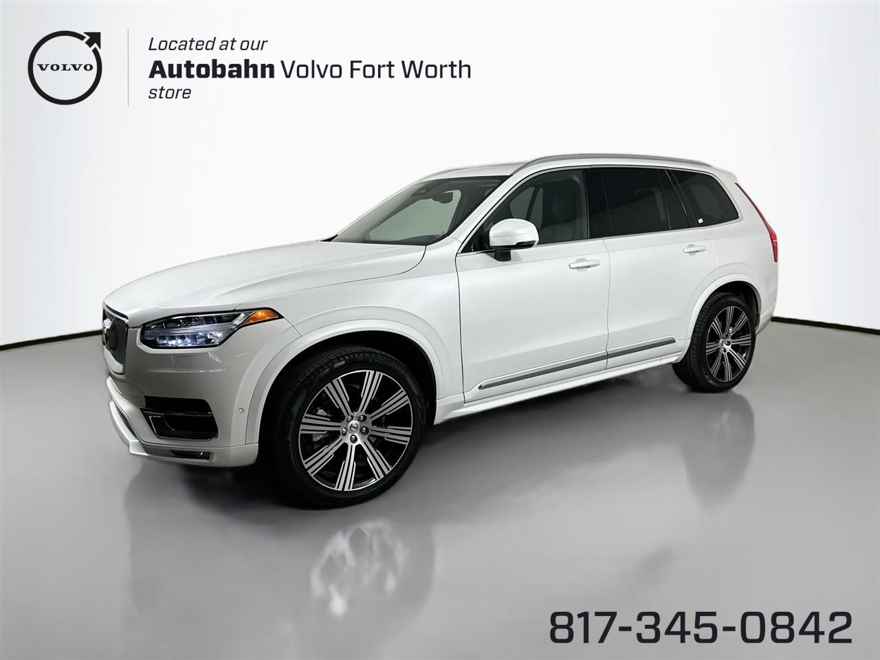 2025 Volvo XC90 Plus's photo