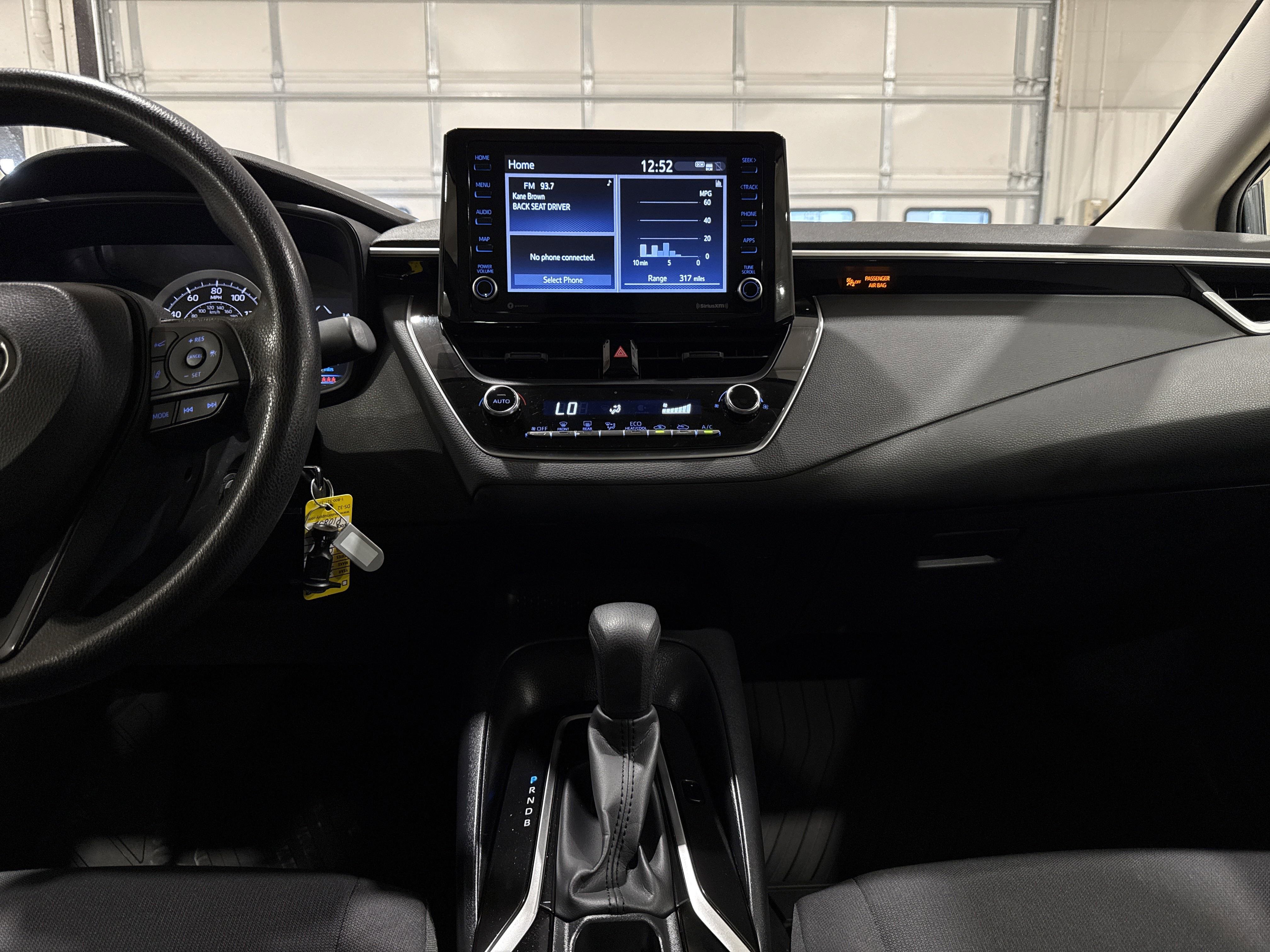 2022 Toyota Corolla LE photo 19