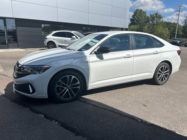 2022 Volkswagen Jetta Sport photo 6