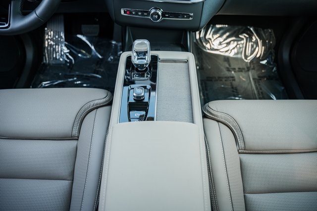 2026 Volvo XC90 photo 26