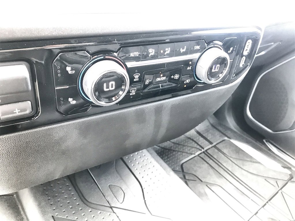 2025 Chevrolet Silverado 1500 LT photo 19